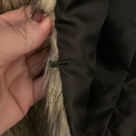 Evy’s Tree Ivy Faux Fur Vest size medium - Picture 10 of 12